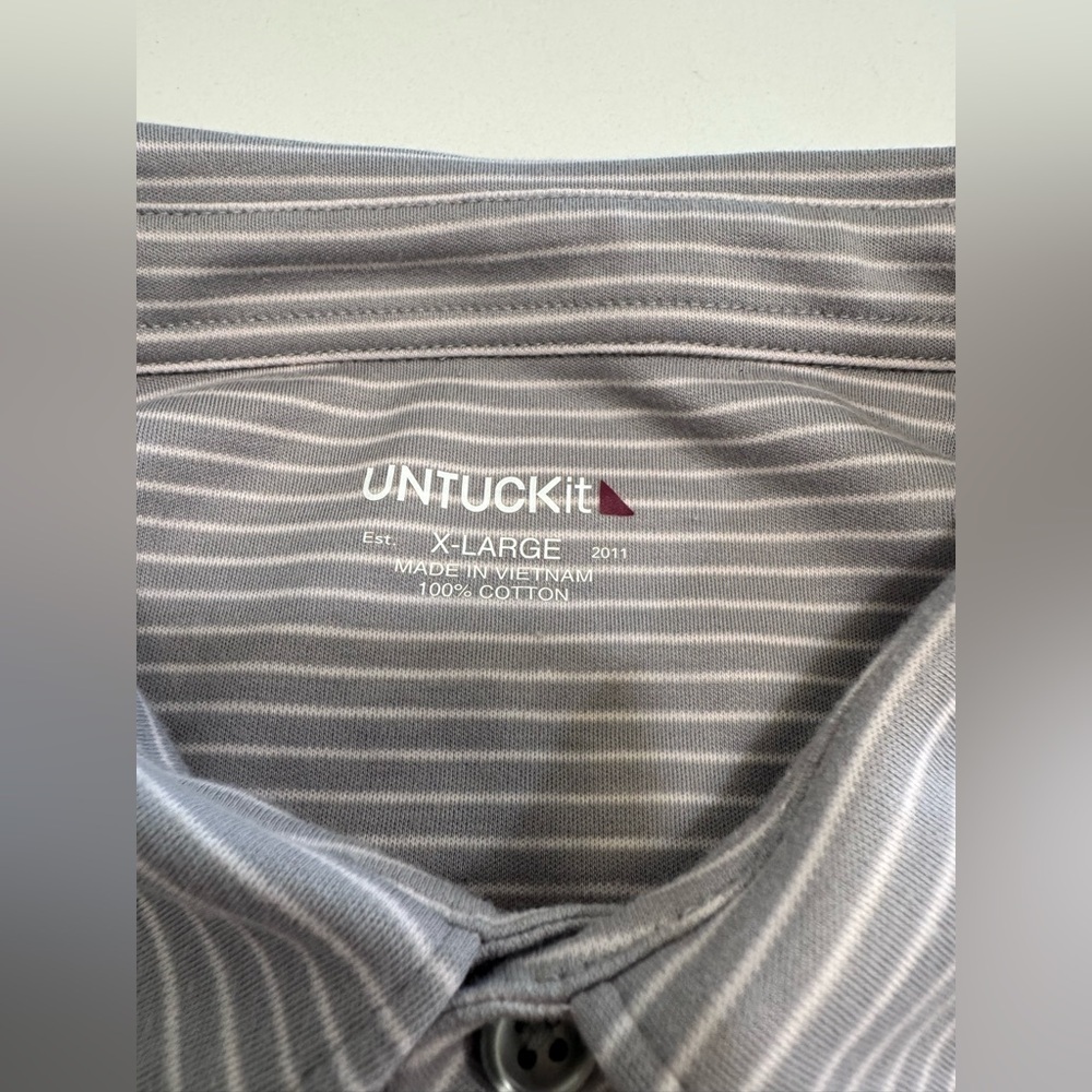 UNTUCKit Men’s Axios Gray & White Striped 100% Cotton Polo Size XLG Comfort - Picture 3 of 7